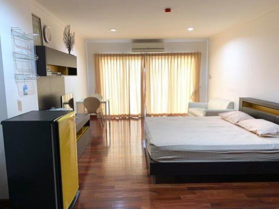 Hua Hin Baanklang Condo By Petch Exterior photo